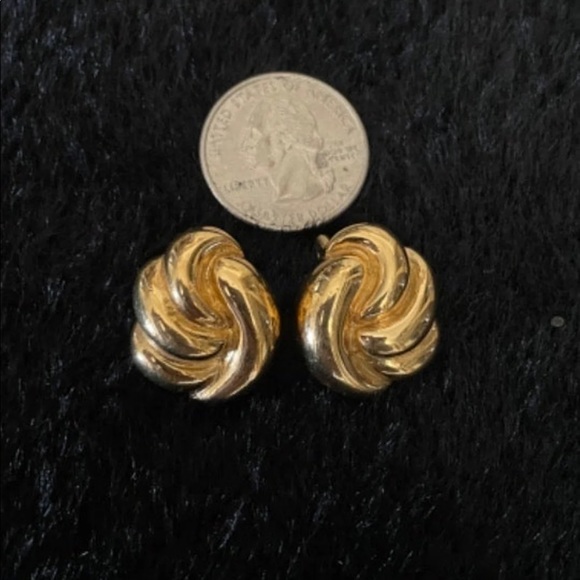 Vintage NAPIER Goldtone Circle Pendant Necklace & Earrings Set - Picture 4 of 6